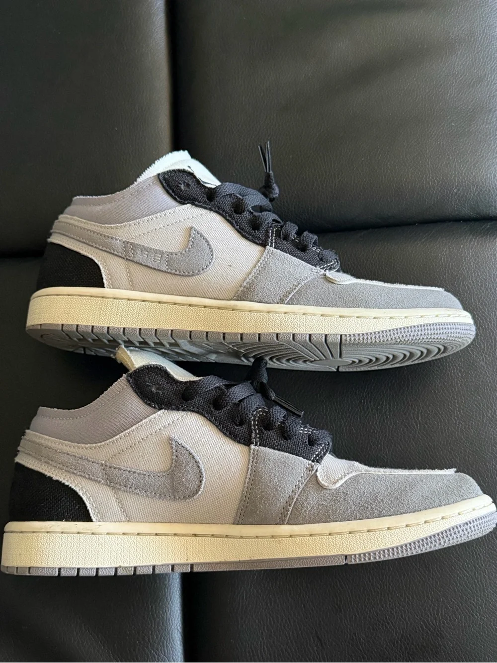 Jordan Low-Top Sneakers in Light Grey and Black